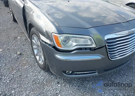 2012 Chrysler 300 Limited z USA, uszkodzony, nr VIN 2C3CCACG4CH310899